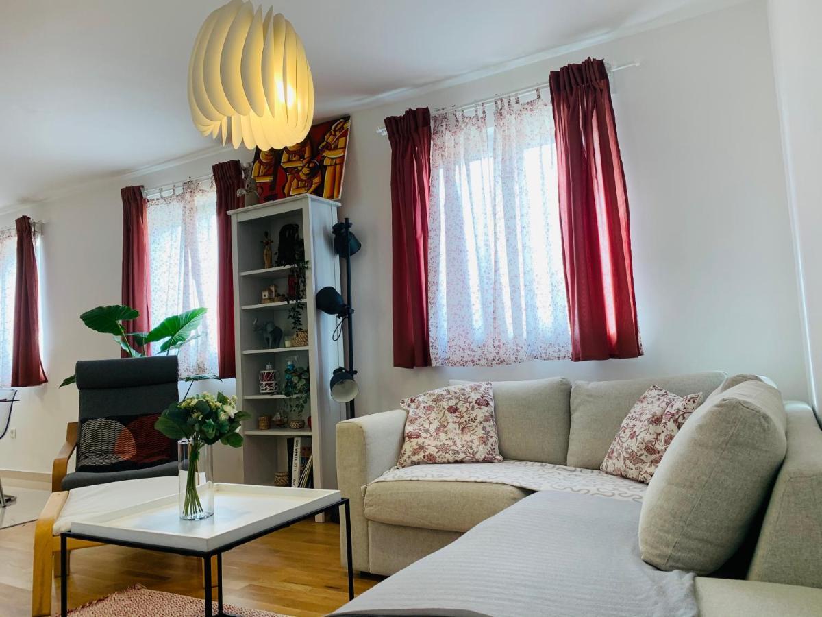 코스트레나 Apartman Marley 아파트 외부 사진