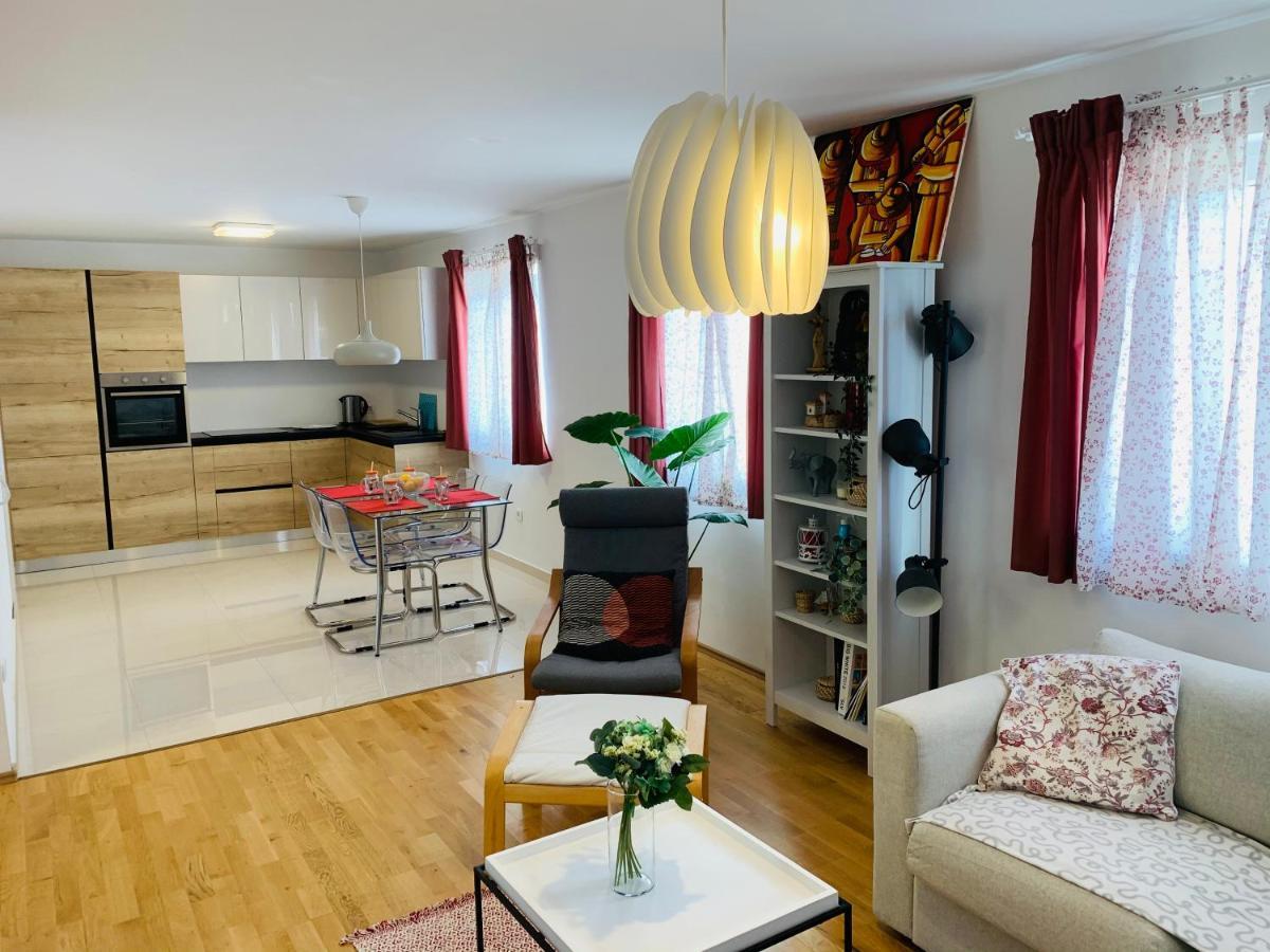 코스트레나 Apartman Marley 아파트 외부 사진