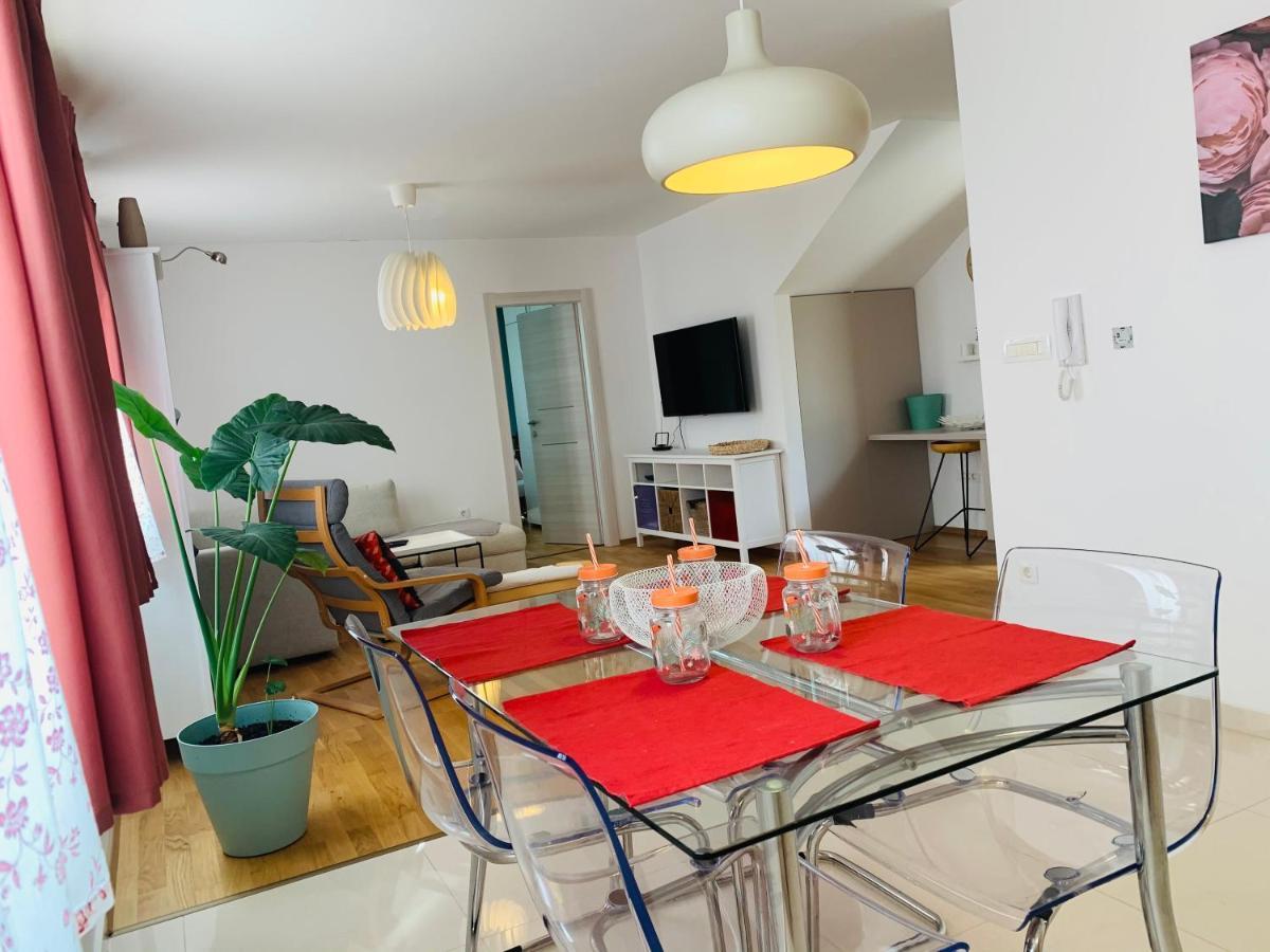 코스트레나 Apartman Marley 아파트 외부 사진