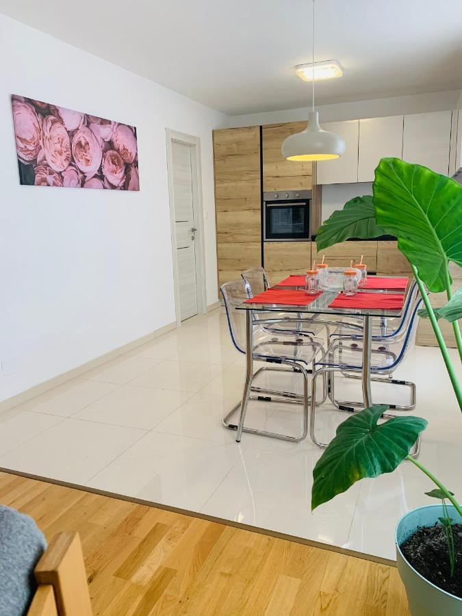 코스트레나 Apartman Marley 아파트 외부 사진